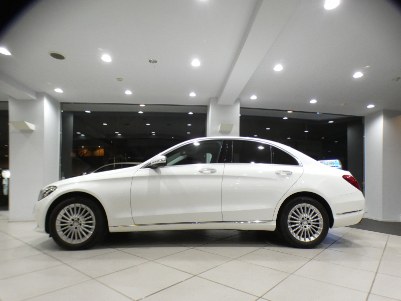 メルセデスベンツ Cクラス C200 ｴｸｽｸﾙｰｼﾌﾞﾗｲﾝﾘﾐﾃｯﾄﾞ(本革仕様) ﾚｰﾀﾞｰｾｰﾌﾃｨPKG　☆限定300台 ☆1ｵｰﾅｰ 黒革 ﾋｰﾀｰ ﾅﾋﾞTV Bｶﾒﾗ PTS ☆ｴｱﾊﾞﾗﾝｽ LEDﾗｲﾄ ｱﾝﾋﾞｴﾝﾄﾗｲﾄ ｵｰﾄﾄﾗﾝｸ 専用ﾃﾞｻﾞｲﾝｴｸｽﾃﾘｱ&17AW　2年保証