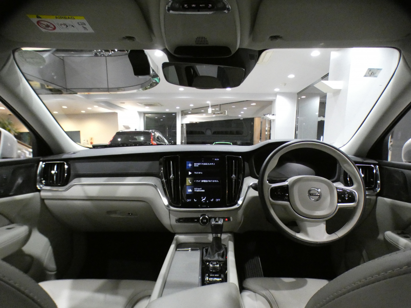 ボルボ V60 V60ｸﾛｽｶﾝﾄﾘｰ T5ﾌﾟﾛ AWD　☆1ｵｰﾅｰ 追ACC･LKA･ LCMA 白革 ﾋｰﾀｰ ﾍﾞﾝﾁﾚｰﾀｰ ﾏｯｻｰｼﾞ機能 ﾀｯﾁｽｸﾘｰﾝHDDﾅﾋﾞTV harman/K 全周囲ｶﾒﾗ ﾍｯﾄﾞｱｯﾌﾟDSP LEDﾗｲﾄ ｵｰﾄﾃｰﾙｹﾞｰﾄ 19AW　2年保証