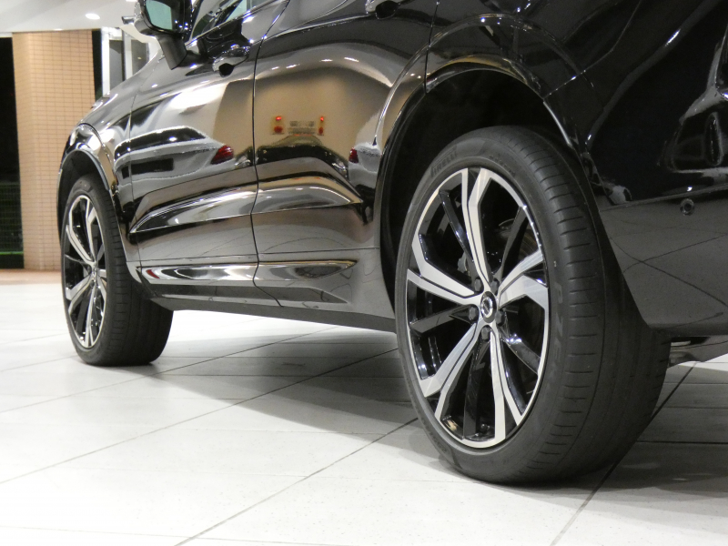 ボルボ XC60 XC60 B6 AWD Rﾃﾞｻﾞｲﾝ　 ｼﾃｨｾｰﾌﾃｨ ACC･BLIS 黒半革 全席ﾋｰﾀｰ ☆ﾀｯﾁｽｸﾘｰﾝGoogleﾅﾋﾞTV harman/K 全周囲ｶﾒﾗ ﾜｲﾔﾚｽCH ﾍｯﾄﾞｱｯﾌﾟDSP LEDﾗｲﾄ Rﾃﾞｻﾞｲﾝ専用ｴｸｽﾃﾘｱ&21AW 300ps　2年保証