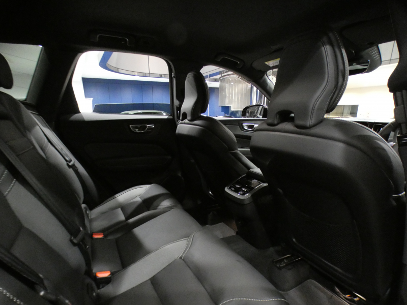 ボルボ XC60 XC60 B6 AWD Rﾃﾞｻﾞｲﾝ　 ｼﾃｨｾｰﾌﾃｨ ACC･BLIS 黒半革 全席ﾋｰﾀｰ ☆ﾀｯﾁｽｸﾘｰﾝGoogleﾅﾋﾞTV harman/K 全周囲ｶﾒﾗ ﾜｲﾔﾚｽCH ﾍｯﾄﾞｱｯﾌﾟDSP LEDﾗｲﾄ Rﾃﾞｻﾞｲﾝ専用ｴｸｽﾃﾘｱ&21AW 300ps　2年保証