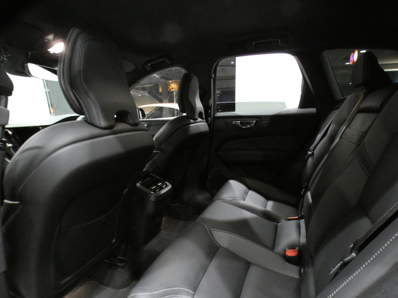 ボルボ XC60 XC60 B6 AWD Rﾃﾞｻﾞｲﾝ　 ｼﾃｨｾｰﾌﾃｨ ACC･BLIS 黒半革 全席ﾋｰﾀｰ ☆ﾀｯﾁｽｸﾘｰﾝGoogleﾅﾋﾞTV harman/K 全周囲ｶﾒﾗ ﾜｲﾔﾚｽCH ﾍｯﾄﾞｱｯﾌﾟDSP LEDﾗｲﾄ Rﾃﾞｻﾞｲﾝ専用ｴｸｽﾃﾘｱ&21AW 300ps　2年保証