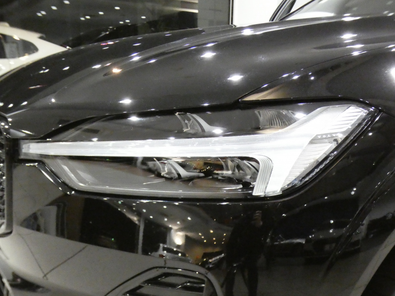 ボルボ XC60 XC60 B6 AWD Rﾃﾞｻﾞｲﾝ　 ｼﾃｨｾｰﾌﾃｨ ACC･BLIS 黒半革 全席ﾋｰﾀｰ ☆ﾀｯﾁｽｸﾘｰﾝGoogleﾅﾋﾞTV harman/K 全周囲ｶﾒﾗ ﾜｲﾔﾚｽCH ﾍｯﾄﾞｱｯﾌﾟDSP LEDﾗｲﾄ Rﾃﾞｻﾞｲﾝ専用ｴｸｽﾃﾘｱ&21AW 300ps　2年保証