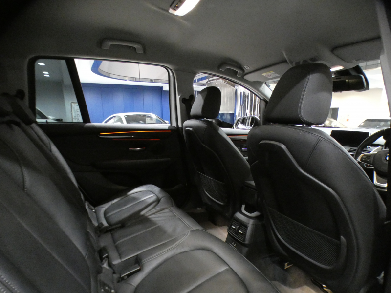 BMW 2シリーズ 218iｸﾞﾗﾝﾂｱﾗｰ ﾗｸﾞｼﾞｭｱﾘｰ ADｾｰﾌﾃｨPKG　☆有償ｶﾗｰ ☆後期 追ACC ﾚｰﾝDW 黒革 ﾋｰﾀｰ iﾄﾞﾗｲﾌﾞﾅﾋﾞ(第6世代ﾀｯﾁP対応) ﾍｯﾄﾞｱｯﾌﾟDSP Bｶﾒﾗ PDC LEDﾗｲﾄ ｵｰﾄﾃｰﾙｹﾞｰﾄ　2年保証