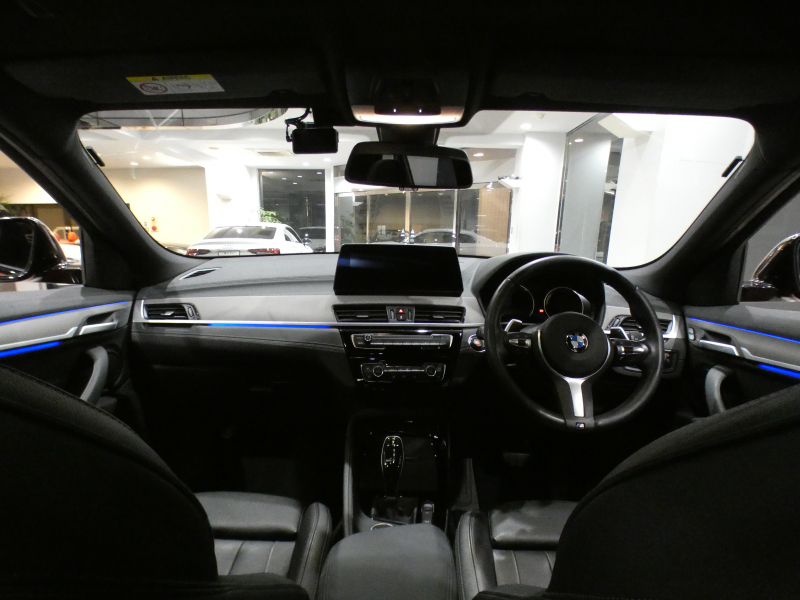 BMW X2 X2 M35i ADｾｰﾌﾃｨ&ｾﾚｸﾄPKG　☆1ｵｰﾅｰ 追ACC ﾚｰﾝDW ｲﾝﾃﾘS 黒革 ☆ﾊﾟﾉﾗﾏSR ﾀｯﾁP対応iﾄﾞﾗｲﾌﾞﾅﾋﾞ(第6世代) ☆ﾍｯﾄﾞｱｯﾌﾟDSP ☆TVﾁｭｰﾅｰ Bｶﾒﾗ PDC LEDﾗｲﾄ 専用ｴｸｽﾃﾘｱ  306ps　2年保証