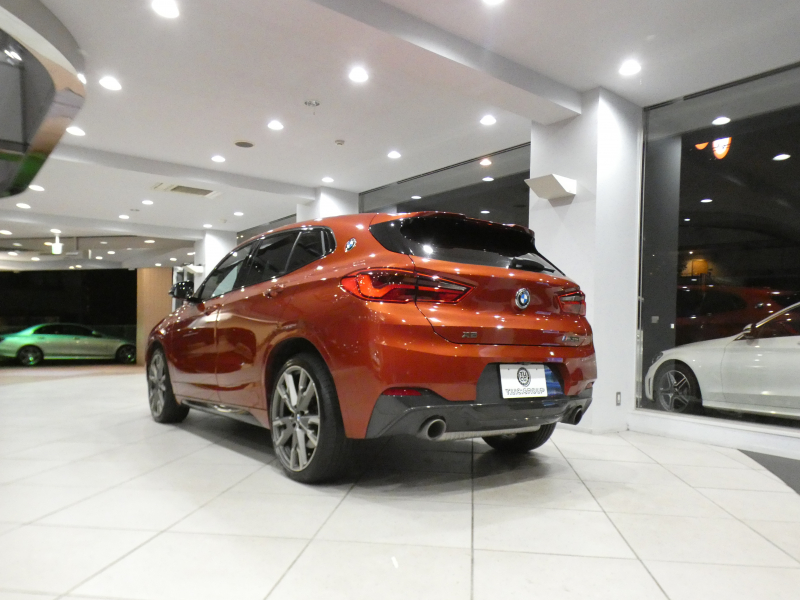 BMW X2 X2 M35i ADｾｰﾌﾃｨ&ｾﾚｸﾄPKG　☆1ｵｰﾅｰ 追ACC ﾚｰﾝDW ｲﾝﾃﾘS 黒革 ☆ﾊﾟﾉﾗﾏSR ﾀｯﾁP対応iﾄﾞﾗｲﾌﾞﾅﾋﾞ(第6世代) ☆ﾍｯﾄﾞｱｯﾌﾟDSP ☆TVﾁｭｰﾅｰ Bｶﾒﾗ PDC LEDﾗｲﾄ 専用ｴｸｽﾃﾘｱ  306ps　2年保証