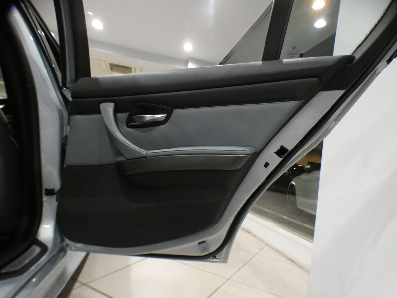 BMW Mシリーズ M3ｾﾀﾞﾝ MDCT Drive logic　☆ﾃﾞｨｰﾗ-記録簿多数 ｺﾝﾌｫA ｸﾞﾚｰ革 ﾋｰﾀｰ iﾄﾞﾗｲﾌﾞﾅﾋﾞ Bｶﾒﾗ PDC ｷｾﾉﾝ 専用ｴｸｽﾃﾘｱ&18AW ☆V8NAｴﾝｼﾞﾝ 420ps　2年保証
