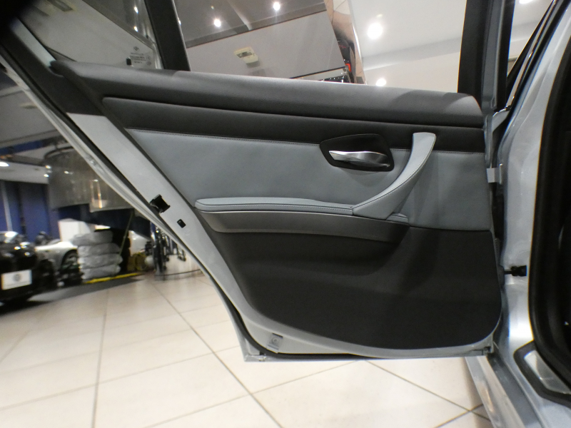 BMW Mシリーズ M3ｾﾀﾞﾝ MDCT Drive logic　☆ﾃﾞｨｰﾗ-記録簿多数 ｺﾝﾌｫA ｸﾞﾚｰ革 ﾋｰﾀｰ iﾄﾞﾗｲﾌﾞﾅﾋﾞ Bｶﾒﾗ PDC ｷｾﾉﾝ 専用ｴｸｽﾃﾘｱ&18AW ☆V8NAｴﾝｼﾞﾝ 420ps　2年保証