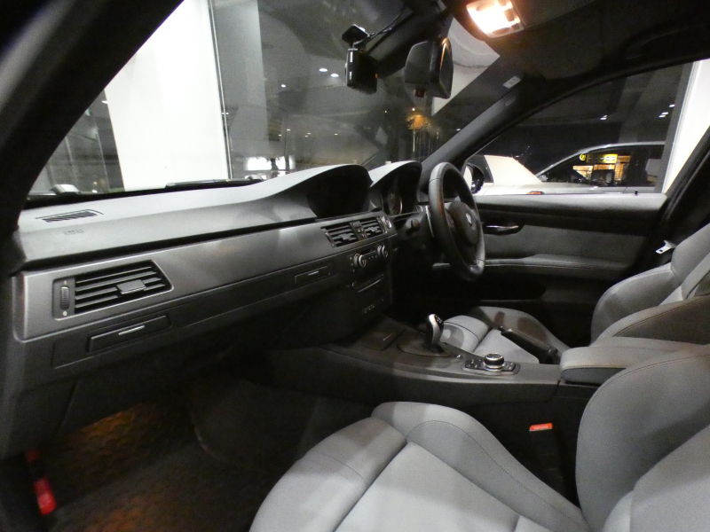 BMW Mシリーズ M3ｾﾀﾞﾝ MDCT Drive logic　☆ﾃﾞｨｰﾗ-記録簿多数 ｺﾝﾌｫA ｸﾞﾚｰ革 ﾋｰﾀｰ iﾄﾞﾗｲﾌﾞﾅﾋﾞ Bｶﾒﾗ PDC ｷｾﾉﾝ 専用ｴｸｽﾃﾘｱ&18AW ☆V8NAｴﾝｼﾞﾝ 420ps　2年保証