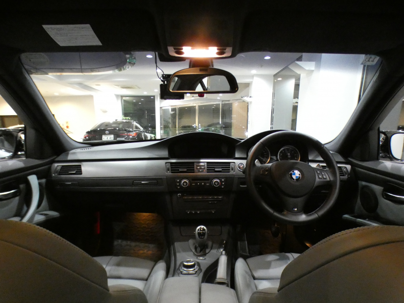 BMW Mシリーズ M3ｾﾀﾞﾝ MDCT Drive logic　☆ﾃﾞｨｰﾗ-記録簿多数 ｺﾝﾌｫA ｸﾞﾚｰ革 ﾋｰﾀｰ iﾄﾞﾗｲﾌﾞﾅﾋﾞ Bｶﾒﾗ PDC ｷｾﾉﾝ 専用ｴｸｽﾃﾘｱ&18AW ☆V8NAｴﾝｼﾞﾝ 420ps　2年保証