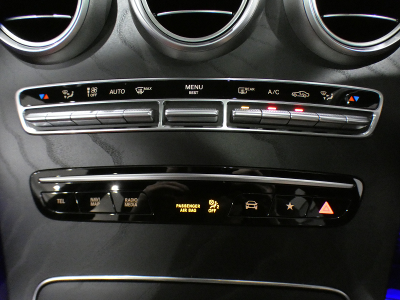 メルセデスベンツ GLCクーペ GLC220d 4MATICｸｰﾍﾟ AMGﾗｲﾝ&ﾚｰﾀﾞｰｾｰﾌﾃｨPKG　後期 ☆黒&赤革 全席ﾋｰﾀｰ ｻﾝﾙｰﾌ MBUX Meｺﾈ 全周囲ｶﾒﾗ PTS ﾜｲﾔﾚｽCH ﾏﾙﾁﾋﾞｰﾑLED ｱﾝﾋﾞｴﾝﾄﾗｲﾄ AMGｽﾀｲﾘﾝｸﾞ&19AW　2年保証