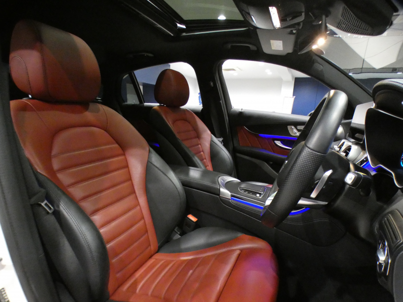メルセデスベンツ GLCクーペ GLC220d 4MATICｸｰﾍﾟ AMGﾗｲﾝ&ﾚｰﾀﾞｰｾｰﾌﾃｨPKG　後期 ☆黒&赤革 全席ﾋｰﾀｰ ｻﾝﾙｰﾌ MBUX Meｺﾈ 全周囲ｶﾒﾗ PTS ﾜｲﾔﾚｽCH ﾏﾙﾁﾋﾞｰﾑLED ｱﾝﾋﾞｴﾝﾄﾗｲﾄ AMGｽﾀｲﾘﾝｸﾞ&19AW　2年保証