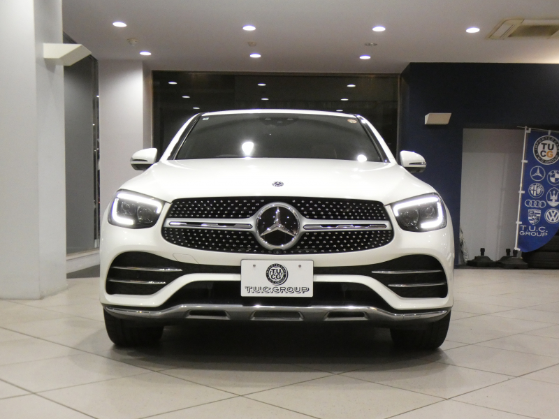 メルセデスベンツ GLCクーペ GLC220d 4MATICｸｰﾍﾟ AMGﾗｲﾝ&ﾚｰﾀﾞｰｾｰﾌﾃｨPKG　後期 ☆黒&赤革 全席ﾋｰﾀｰ ｻﾝﾙｰﾌ MBUX Meｺﾈ 全周囲ｶﾒﾗ PTS ﾜｲﾔﾚｽCH ﾏﾙﾁﾋﾞｰﾑLED ｱﾝﾋﾞｴﾝﾄﾗｲﾄ AMGｽﾀｲﾘﾝｸﾞ&19AW　2年保証