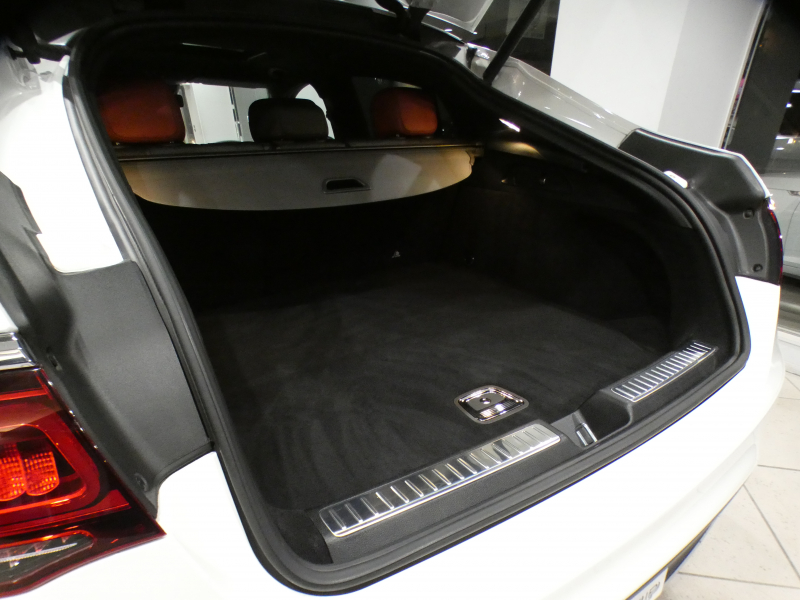 メルセデスベンツ GLCクーペ GLC220d 4MATICｸｰﾍﾟ AMGﾗｲﾝ&ﾚｰﾀﾞｰｾｰﾌﾃｨPKG　後期 ☆黒&赤革 全席ﾋｰﾀｰ ｻﾝﾙｰﾌ MBUX Meｺﾈ 全周囲ｶﾒﾗ PTS ﾜｲﾔﾚｽCH ﾏﾙﾁﾋﾞｰﾑLED ｱﾝﾋﾞｴﾝﾄﾗｲﾄ AMGｽﾀｲﾘﾝｸﾞ&19AW　2年保証