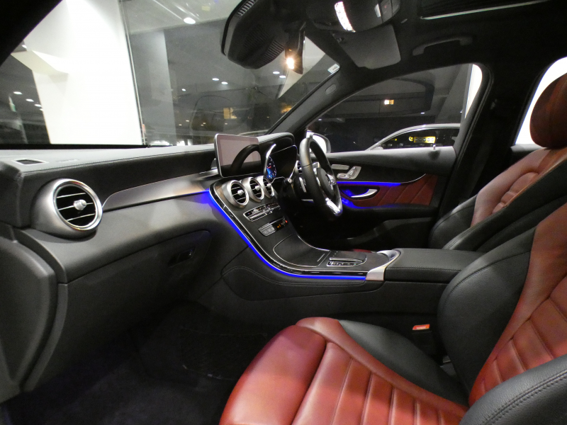 メルセデスベンツ GLCクーペ GLC220d 4MATICｸｰﾍﾟ AMGﾗｲﾝ&ﾚｰﾀﾞｰｾｰﾌﾃｨPKG　後期 ☆黒&赤革 全席ﾋｰﾀｰ ｻﾝﾙｰﾌ MBUX Meｺﾈ 全周囲ｶﾒﾗ PTS ﾜｲﾔﾚｽCH ﾏﾙﾁﾋﾞｰﾑLED ｱﾝﾋﾞｴﾝﾄﾗｲﾄ AMGｽﾀｲﾘﾝｸﾞ&19AW　2年保証
