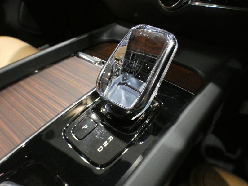 ボルボ V60 V60 B5ｲﾝｽｸﾘﾌﾟｼｮﾝ　☆1ｵｰﾅｰ 追ACC･LKA･ BLIS 茶革 全席ﾋｰﾀｰ ﾍﾞﾝﾁﾚｰﾀｰ ﾏｯｻｰｼﾞ ☆ｻﾝﾙｰﾌ ☆ｸﾘｽﾀﾙｼﾌﾄﾉﾌﾞ ﾀｯﾁｽｸﾘｰﾝHDDﾅﾋﾞ harman/K 全周囲ｶﾒﾗ LEDﾗｲﾄ ｵｰﾄﾃｰﾙｹﾞｰﾄ ☆OP19AW B5EG+ﾓｰﾀｰ　2年保証