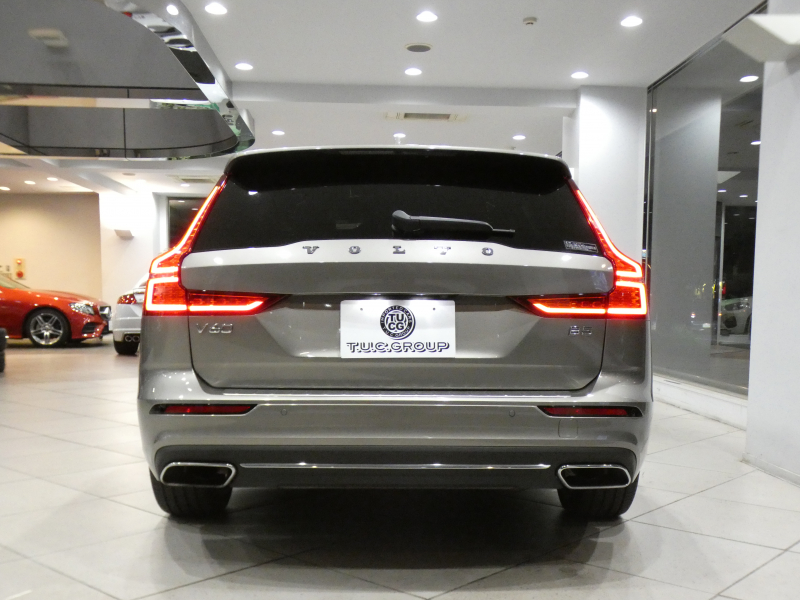 ボルボ V60 V60 B5ｲﾝｽｸﾘﾌﾟｼｮﾝ　☆1ｵｰﾅｰ 追ACC･LKA･ BLIS 茶革 全席ﾋｰﾀｰ ﾍﾞﾝﾁﾚｰﾀｰ ﾏｯｻｰｼﾞ ☆ｻﾝﾙｰﾌ ☆ｸﾘｽﾀﾙｼﾌﾄﾉﾌﾞ ﾀｯﾁｽｸﾘｰﾝHDDﾅﾋﾞ harman/K 全周囲ｶﾒﾗ LEDﾗｲﾄ ｵｰﾄﾃｰﾙｹﾞｰﾄ ☆OP19AW B5EG+ﾓｰﾀｰ　2年保証