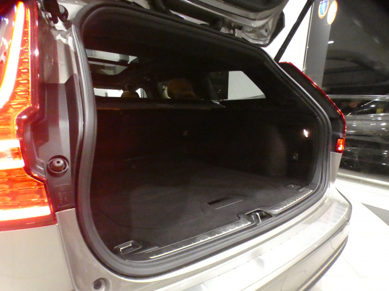 ボルボ V60 V60 B5ｲﾝｽｸﾘﾌﾟｼｮﾝ　☆1ｵｰﾅｰ 追ACC･LKA･ BLIS 茶革 全席ﾋｰﾀｰ ﾍﾞﾝﾁﾚｰﾀｰ ﾏｯｻｰｼﾞ ☆ｻﾝﾙｰﾌ ☆ｸﾘｽﾀﾙｼﾌﾄﾉﾌﾞ ﾀｯﾁｽｸﾘｰﾝHDDﾅﾋﾞ harman/K 全周囲ｶﾒﾗ LEDﾗｲﾄ ｵｰﾄﾃｰﾙｹﾞｰﾄ ☆OP19AW B5EG+ﾓｰﾀｰ　2年保証