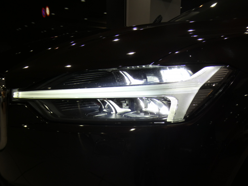 ボルボ XC60 XC60 B5 AWD ｲﾝｽｸﾘﾌﾟｼｮﾝ　追ACC･LKA･ BLIS 茶革 全席ﾋｰﾀｰ ﾍﾞﾝﾁﾚｰﾀｰ ﾏｯｻｰｼﾞ ☆ｻﾝﾙｰﾌ ☆ｸﾘｽﾀﾙｼﾌﾄ ﾀｯﾁｽｸﾘｰﾝHDDﾅﾋﾞ ☆B&Wｻｳﾝﾄﾞ 全周囲ｶﾒﾗ LEDﾗｲﾄ ｵｰﾄﾃｰﾙｹﾞｰﾄ 19AW B5EG+ﾓｰﾀｰ　2年保証