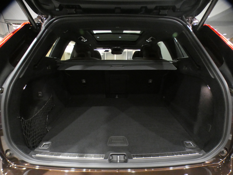 ボルボ XC60 XC60 B5 AWD ｲﾝｽｸﾘﾌﾟｼｮﾝ　追ACC･LKA･ BLIS 茶革 全席ﾋｰﾀｰ ﾍﾞﾝﾁﾚｰﾀｰ ﾏｯｻｰｼﾞ ☆ｻﾝﾙｰﾌ ☆ｸﾘｽﾀﾙｼﾌﾄ ﾀｯﾁｽｸﾘｰﾝHDDﾅﾋﾞ ☆B&Wｻｳﾝﾄﾞ 全周囲ｶﾒﾗ LEDﾗｲﾄ ｵｰﾄﾃｰﾙｹﾞｰﾄ 19AW B5EG+ﾓｰﾀｰ　2年保証