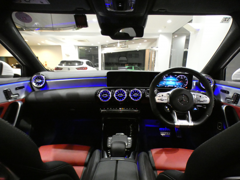 AMG Aクラス A35 4MATIC ｾﾀﾞﾝ AMGﾊﾟﾌｫｰﾏﾝｽ&AMGｱﾄﾞﾊﾞﾝｽﾄPKG　☆AMGﾊﾟﾌｫｰﾏﾝｽｼｰﾄ(黒/赤) ☆ﾊﾟﾉﾗﾏSR MBUX Meｺﾈ ｱﾄﾞﾊﾞﾝｽﾄｻｳﾝﾄﾞ ﾍｯﾄﾞUDSP 全周ｶﾒﾗ PTS ﾏﾙﾁﾋﾞｰﾑLED ｱﾝﾋﾞｴﾝﾄﾗｲﾄ AMGｽﾀｲﾘﾝｸﾞ&18AW 306ps　2年保証