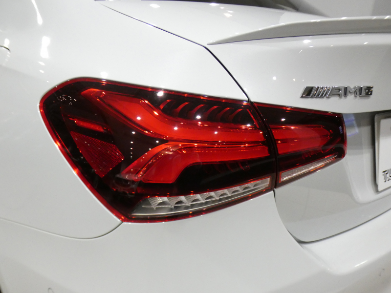 AMG Aクラス A35 4MATIC ｾﾀﾞﾝ AMGﾊﾟﾌｫｰﾏﾝｽ&AMGｱﾄﾞﾊﾞﾝｽﾄPKG　☆AMGﾊﾟﾌｫｰﾏﾝｽｼｰﾄ(黒/赤) ☆ﾊﾟﾉﾗﾏSR MBUX Meｺﾈ ｱﾄﾞﾊﾞﾝｽﾄｻｳﾝﾄﾞ ﾍｯﾄﾞUDSP 全周ｶﾒﾗ PTS ﾏﾙﾁﾋﾞｰﾑLED ｱﾝﾋﾞｴﾝﾄﾗｲﾄ AMGｽﾀｲﾘﾝｸﾞ&18AW 306ps　2年保証