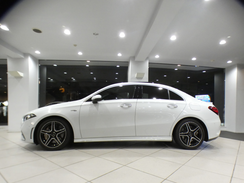 AMG Aクラス A35 4MATIC ｾﾀﾞﾝ AMGﾊﾟﾌｫｰﾏﾝｽ&AMGｱﾄﾞﾊﾞﾝｽﾄPKG　☆AMGﾊﾟﾌｫｰﾏﾝｽｼｰﾄ(黒/赤) ☆ﾊﾟﾉﾗﾏSR MBUX Meｺﾈ ｱﾄﾞﾊﾞﾝｽﾄｻｳﾝﾄﾞ ﾍｯﾄﾞUDSP 全周ｶﾒﾗ PTS ﾏﾙﾁﾋﾞｰﾑLED ｱﾝﾋﾞｴﾝﾄﾗｲﾄ AMGｽﾀｲﾘﾝｸﾞ&18AW 306ps　2年保証