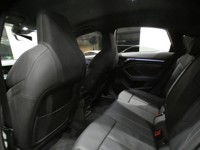 アウディ A3 A3ｾﾀﾞﾝ 30TFSI Sﾗｲﾝ ｺﾝﾋﾞﾆｴﾝｽ&ｱｼｽﾀﾝｽ&SﾗｲﾝﾌﾟﾗｽPKG　ADVｷｰ 追ACC ｻｲﾄﾞｱｼｽﾄ ｱｳﾃﾞｨﾌﾟﾚｾﾝｽ 黒革 ﾋｰﾀｰ MMIﾅﾋﾞ(ﾀｯﾁﾚｽﾎﾟﾝｽ付) ﾊﾞｰﾁｬﾙCP Bｶﾒﾗ PDC ☆ﾏﾄﾘｸｽLED ｱﾝﾋﾞｴﾝﾄﾗｲﾄ Sﾗｲﾝｴｸｽﾃﾘｱ&18AW　2年保証