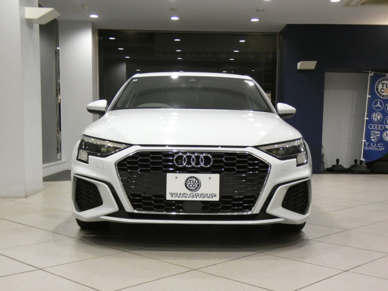 アウディ A3 A3ｾﾀﾞﾝ 30TFSI Sﾗｲﾝ ｺﾝﾋﾞﾆｴﾝｽ&ｱｼｽﾀﾝｽ&SﾗｲﾝﾌﾟﾗｽPKG　ADVｷｰ 追ACC ｻｲﾄﾞｱｼｽﾄ ｱｳﾃﾞｨﾌﾟﾚｾﾝｽ 黒革 ﾋｰﾀｰ MMIﾅﾋﾞ(ﾀｯﾁﾚｽﾎﾟﾝｽ付) ﾊﾞｰﾁｬﾙCP Bｶﾒﾗ PDC ☆ﾏﾄﾘｸｽLED ｱﾝﾋﾞｴﾝﾄﾗｲﾄ Sﾗｲﾝｴｸｽﾃﾘｱ&18AW　2年保証