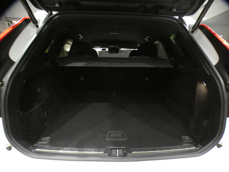 ボルボ XC60 XC60 T6 AWD Rﾃﾞｻﾞｲﾝ　ｼﾃｨｾｰﾌﾃｨ ACC･BLIS ☆ｽﾚｰﾄ(灰)半革 ﾋｰﾀｰ ﾀｯﾁｽｸﾘｰﾝHDDﾅﾋﾞTV 全周囲ｶﾒﾗ ﾍｯﾄﾞｱｯﾌﾟDSP LEDﾗｲﾄ Rﾃﾞｻﾞｲﾝ専用ｴｸｽﾃﾘｱ&21AW ☆ﾎﾟｰﾙｽﾀｰﾊﾟﾌｫｰﾏﾝｽSW 320ps　2年保証