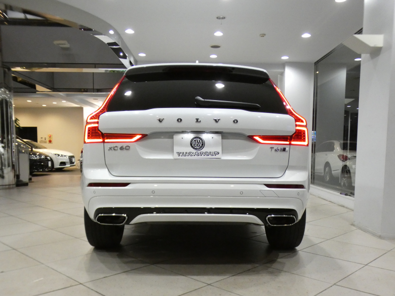 ボルボ XC60 XC60 T6 AWD Rﾃﾞｻﾞｲﾝ　ｼﾃｨｾｰﾌﾃｨ ACC･BLIS ☆ｽﾚｰﾄ(灰)半革 ﾋｰﾀｰ ﾀｯﾁｽｸﾘｰﾝHDDﾅﾋﾞTV 全周囲ｶﾒﾗ ﾍｯﾄﾞｱｯﾌﾟDSP LEDﾗｲﾄ Rﾃﾞｻﾞｲﾝ専用ｴｸｽﾃﾘｱ&21AW ☆ﾎﾟｰﾙｽﾀｰﾊﾟﾌｫｰﾏﾝｽSW 320ps　2年保証