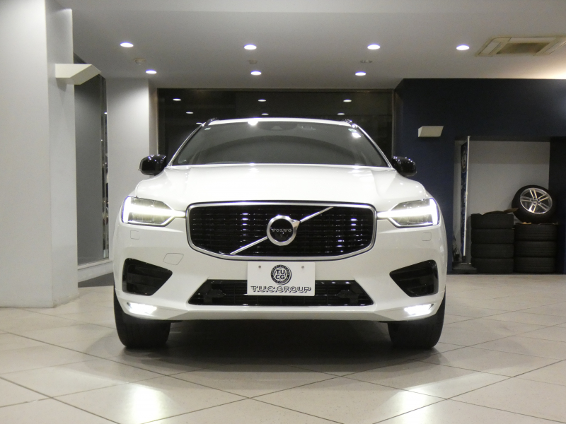 ボルボ XC60 XC60 T6 AWD Rﾃﾞｻﾞｲﾝ　ｼﾃｨｾｰﾌﾃｨ ACC･BLIS ☆ｽﾚｰﾄ(灰)半革 ﾋｰﾀｰ ﾀｯﾁｽｸﾘｰﾝHDDﾅﾋﾞTV 全周囲ｶﾒﾗ ﾍｯﾄﾞｱｯﾌﾟDSP LEDﾗｲﾄ Rﾃﾞｻﾞｲﾝ専用ｴｸｽﾃﾘｱ&21AW ☆ﾎﾟｰﾙｽﾀｰﾊﾟﾌｫｰﾏﾝｽSW 320ps　2年保証