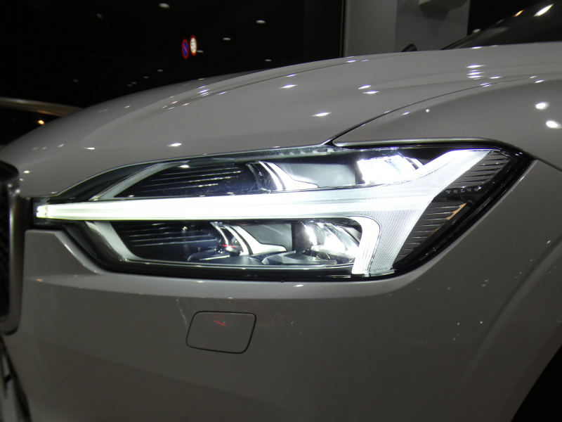 ボルボ XC60 XC60 T6 AWD Rﾃﾞｻﾞｲﾝ　ｼﾃｨｾｰﾌﾃｨ ACC･BLIS ☆ｽﾚｰﾄ(灰)半革 ﾋｰﾀｰ ﾀｯﾁｽｸﾘｰﾝHDDﾅﾋﾞTV 全周囲ｶﾒﾗ ﾍｯﾄﾞｱｯﾌﾟDSP LEDﾗｲﾄ Rﾃﾞｻﾞｲﾝ専用ｴｸｽﾃﾘｱ&21AW ☆ﾎﾟｰﾙｽﾀｰﾊﾟﾌｫｰﾏﾝｽSW 320ps　2年保証