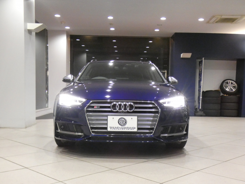 アウディ S4 S4ｱﾊﾞﾝﾄ ﾚｻﾞｰ&ｱｼｽﾀﾝｽPKG　追ACC ﾚｰﾝ&ｻｲﾄﾞｱｼｽﾄ ｱｳﾃﾞｨﾌﾟﾚｾﾝｽ 黒革 ﾋｰﾀｰ ﾏｯｻｰｼﾞ機能 MMIﾅﾋﾞTV ﾊﾞｰﾁｬﾙCP 全周囲ｶﾒﾗ PDC ﾏﾄﾘｸｽLED 専用ｴｸｽﾃﾘｱ ☆OP19AW 赤ｷｬﾘﾊﾟｰ 354ps　2年保証