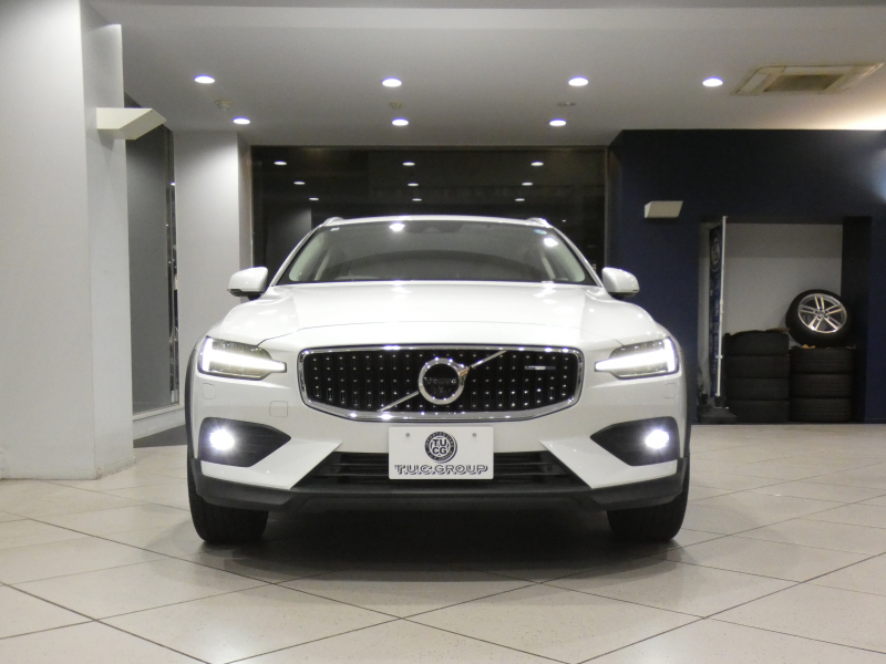 ボルボ V60 V60ｸﾛｽｶﾝﾄﾘｰ T5ﾌﾟﾛ AWD　追ACC･LKA･ LCMA 白革 ﾋｰﾀｰ ﾍﾞﾝﾁﾚｰﾀｰ ﾏｯｻｰｼﾞ機能 ﾀｯﾁｽｸﾘｰﾝHDDﾅﾋﾞTV harman/K 全周囲ｶﾒﾗ ﾍｯﾄﾞｱｯﾌﾟDSP LEDﾗｲﾄ ｵｰﾄﾃｰﾙｹﾞｰﾄ 19AW　2年保証