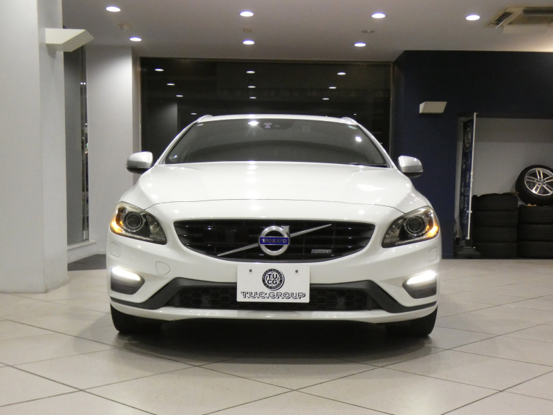 ボルボ V60 V60 T6 AWD Rﾃﾞｻﾞｲﾝ　Pｽﾀｰﾄ 追ACC LCMA LKA BLIS 衝突軽減 黒革 ﾋｰﾀｰ 7ｲﾝﾁHDDﾅﾋﾞ MSV ☆harman/k Bｶﾒﾗ ｾﾝｻｰ ｷｾﾉﾝ Rﾃﾞｻﾞｲﾝ専用ｴｸｽﾃﾘｱ&19AW ☆直6EG 304ps　2年保証