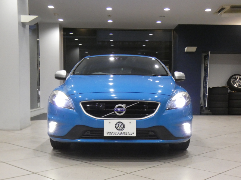 ボルボ V40 V40 T5 Rﾃﾞｻﾞｲﾝ　☆1ｵｰﾅｰ Pｽﾀｰﾄ 追ACC LCMA LKA BLIS 衝突軽減 黒革 ﾋｰﾀｰ 7ｲﾝﾁHDDﾅﾋﾞ MSV  Bｶﾒﾗ ｾﾝｻｰ ｷｾﾉﾝ Rﾃﾞｻﾞｲﾝ専用ｴｸｽﾃﾘｱ&18AW 245ps　2年保証