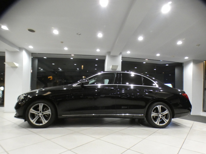 メルセデスベンツ Eクラス E200 4MATIC AVG ﾚｻﾞｰ&ﾚｰﾀﾞｰｾｰﾌﾃｨPKG　ｷｰﾚｽｺﾞｰ 黒革 全席ﾋｰﾀｰ ﾅﾋﾞTV ☆ﾌﾞﾙﾒｽﾀｰ 全周囲ｶﾒﾗ PTS ｴｱﾊﾞﾗﾝｽ LEDﾗｲﾄ ｱﾝﾋﾞｴﾝﾄﾗｲﾄ 18AW　2年保証