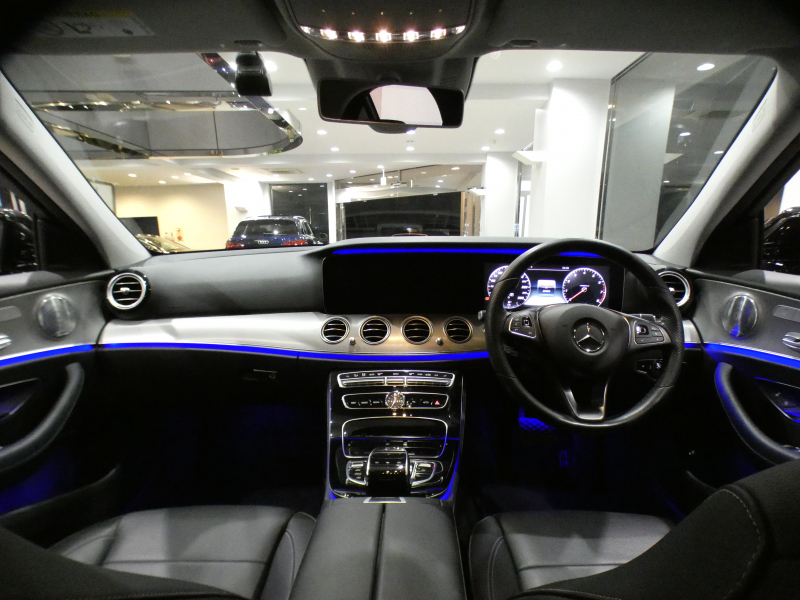 メルセデスベンツ Eクラス E200 4MATIC AVG ﾚｻﾞｰ&ﾚｰﾀﾞｰｾｰﾌﾃｨPKG　ｷｰﾚｽｺﾞｰ 黒革 全席ﾋｰﾀｰ ﾅﾋﾞTV ☆ﾌﾞﾙﾒｽﾀｰ 全周囲ｶﾒﾗ PTS ｴｱﾊﾞﾗﾝｽ LEDﾗｲﾄ ｱﾝﾋﾞｴﾝﾄﾗｲﾄ 18AW　2年保証