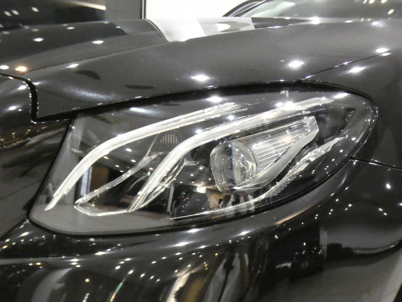 メルセデスベンツ Eクラス E200 4MATIC AVG ﾚｻﾞｰ&ﾚｰﾀﾞｰｾｰﾌﾃｨPKG　ｷｰﾚｽｺﾞｰ 黒革 全席ﾋｰﾀｰ ﾅﾋﾞTV ☆ﾌﾞﾙﾒｽﾀｰ 全周囲ｶﾒﾗ PTS ｴｱﾊﾞﾗﾝｽ LEDﾗｲﾄ ｱﾝﾋﾞｴﾝﾄﾗｲﾄ 18AW　2年保証