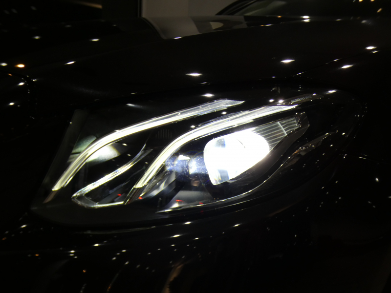 メルセデスベンツ Eクラス E200 4MATIC AVG ﾚｻﾞｰ&ﾚｰﾀﾞｰｾｰﾌﾃｨPKG　ｷｰﾚｽｺﾞｰ 黒革 全席ﾋｰﾀｰ ﾅﾋﾞTV ☆ﾌﾞﾙﾒｽﾀｰ 全周囲ｶﾒﾗ PTS ｴｱﾊﾞﾗﾝｽ LEDﾗｲﾄ ｱﾝﾋﾞｴﾝﾄﾗｲﾄ 18AW　2年保証