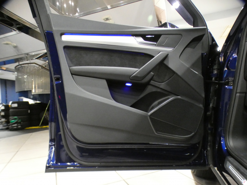 アウディ Q5 Q5 40TDIｸﾜﾄﾛｽﾎﾟｰﾂ Sﾗｲﾝ&ｱｼｽﾀﾝｽPKG　ADVｷｰ 追ACC ﾚｰﾝ&ｻｲﾄﾞｱｼｽﾄ ｱｳﾃﾞｨﾌﾟﾚｾﾝｽ ﾊﾟｰｸｱｼｽﾄ 半革 ☆全席ﾋｰﾀｰ ☆ﾊﾟﾉﾗﾏSR MMIﾅﾋﾞ ﾊﾞｰﾁｬﾙCP 全周囲ｶﾒﾗ PDC ﾏﾄﾘｸｽLEDﾗｲﾄ Sﾗｲﾝｴｸｽﾃﾘｱ&19AW　2年保証