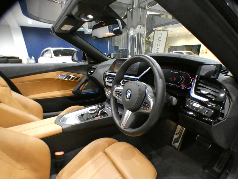 BMW Z4 Z4 M40i ｲﾉﾍﾞｰｼｮﾝPKG　ｺﾝﾌｫA Dｱｼｽﾄ 追ACC ﾚｰﾝDW 衝突軽減 茶革/黒幌 ﾋｰﾀｰ iﾄﾞﾗｲﾌﾞﾅﾋﾞ(第7世代) ﾗｲﾌﾞCP ☆harman/k ﾜｲﾔﾚｽCH ﾍｯﾄﾞｱｯﾌﾟDSP Bｶﾒﾗ 全周PDC LEDﾗｲﾄ 専用ｴｸｽﾃﾘｱ&19AW ☆3Dﾃﾞｻﾞｲﾝﾏﾌﾗｰ 340ps　2年保証