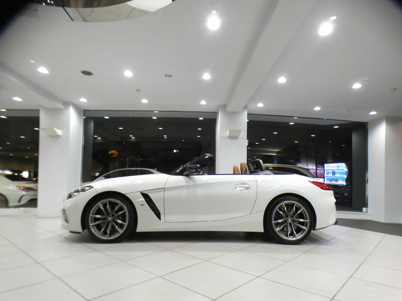 BMW Z4 Z4 M40i ｲﾉﾍﾞｰｼｮﾝPKG　ｺﾝﾌｫA Dｱｼｽﾄ 追ACC ﾚｰﾝDW 衝突軽減 茶革/黒幌 ﾋｰﾀｰ iﾄﾞﾗｲﾌﾞﾅﾋﾞ(第7世代) ﾗｲﾌﾞCP ☆harman/k ﾜｲﾔﾚｽCH ﾍｯﾄﾞｱｯﾌﾟDSP Bｶﾒﾗ 全周PDC LEDﾗｲﾄ 専用ｴｸｽﾃﾘｱ&19AW ☆3Dﾃﾞｻﾞｲﾝﾏﾌﾗｰ 340ps　2年保証