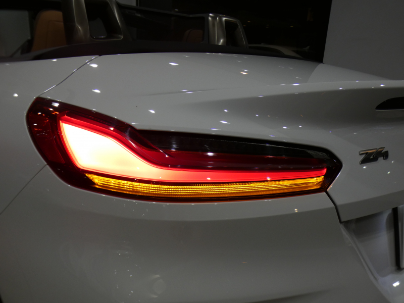 BMW Z4 Z4 M40i ｲﾉﾍﾞｰｼｮﾝPKG　ｺﾝﾌｫA Dｱｼｽﾄ 追ACC ﾚｰﾝDW 衝突軽減 茶革/黒幌 ﾋｰﾀｰ iﾄﾞﾗｲﾌﾞﾅﾋﾞ(第7世代) ﾗｲﾌﾞCP ☆harman/k ﾜｲﾔﾚｽCH ﾍｯﾄﾞｱｯﾌﾟDSP Bｶﾒﾗ 全周PDC LEDﾗｲﾄ 専用ｴｸｽﾃﾘｱ&19AW ☆3Dﾃﾞｻﾞｲﾝﾏﾌﾗｰ 340ps　2年保証