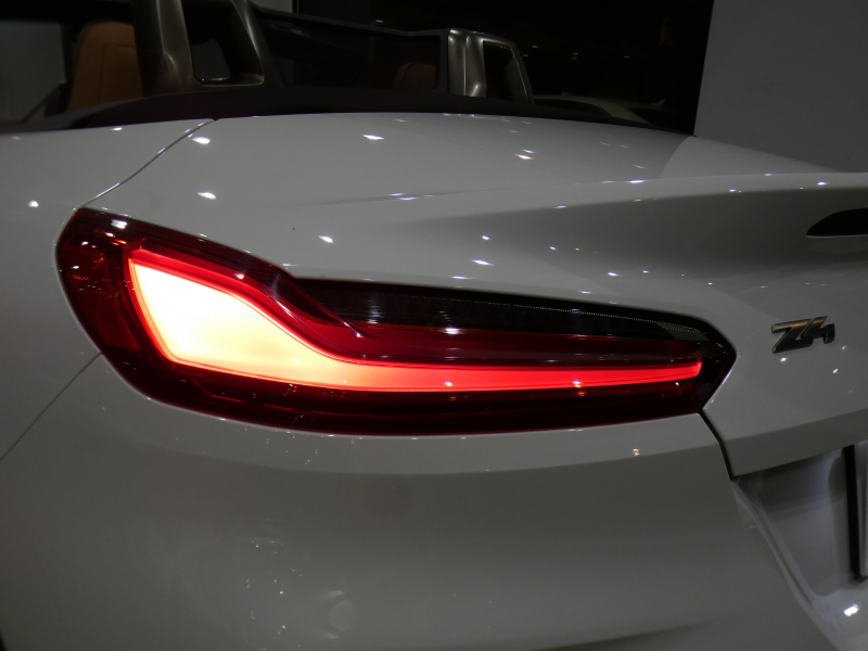 BMW Z4 Z4 M40i ｲﾉﾍﾞｰｼｮﾝPKG　ｺﾝﾌｫA Dｱｼｽﾄ 追ACC ﾚｰﾝDW 衝突軽減 茶革/黒幌 ﾋｰﾀｰ iﾄﾞﾗｲﾌﾞﾅﾋﾞ(第7世代) ﾗｲﾌﾞCP ☆harman/k ﾜｲﾔﾚｽCH ﾍｯﾄﾞｱｯﾌﾟDSP Bｶﾒﾗ 全周PDC LEDﾗｲﾄ 専用ｴｸｽﾃﾘｱ&19AW ☆3Dﾃﾞｻﾞｲﾝﾏﾌﾗｰ 340ps　2年保証