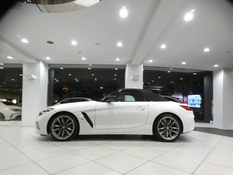 BMW Z4 Z4 M40i ｲﾉﾍﾞｰｼｮﾝPKG　ｺﾝﾌｫA Dｱｼｽﾄ 追ACC ﾚｰﾝDW 衝突軽減 茶革/黒幌 ﾋｰﾀｰ iﾄﾞﾗｲﾌﾞﾅﾋﾞ(第7世代) ﾗｲﾌﾞCP ☆harman/k ﾜｲﾔﾚｽCH ﾍｯﾄﾞｱｯﾌﾟDSP Bｶﾒﾗ 全周PDC LEDﾗｲﾄ 専用ｴｸｽﾃﾘｱ&19AW ☆3Dﾃﾞｻﾞｲﾝﾏﾌﾗｰ 340ps　2年保証