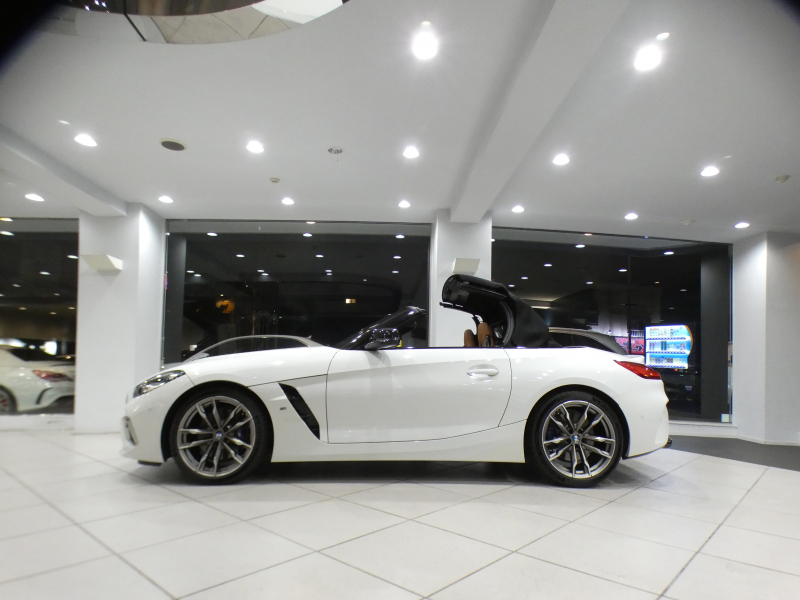 BMW Z4 Z4 M40i ｲﾉﾍﾞｰｼｮﾝPKG　ｺﾝﾌｫA Dｱｼｽﾄ 追ACC ﾚｰﾝDW 衝突軽減 茶革/黒幌 ﾋｰﾀｰ iﾄﾞﾗｲﾌﾞﾅﾋﾞ(第7世代) ﾗｲﾌﾞCP ☆harman/k ﾜｲﾔﾚｽCH ﾍｯﾄﾞｱｯﾌﾟDSP Bｶﾒﾗ 全周PDC LEDﾗｲﾄ 専用ｴｸｽﾃﾘｱ&19AW ☆3Dﾃﾞｻﾞｲﾝﾏﾌﾗｰ 340ps　2年保証