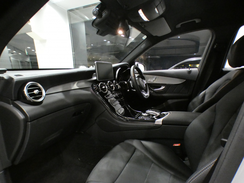 メルセデスベンツ GLC GLC250 4MATICｽﾎﾟｰﾂ ﾚｰﾀﾞｰｾｰﾌﾃｨPKG　ｷｰﾚｽｺﾞｰ 黒半革 ﾋｰﾀｰ ﾅﾋﾞTV 全周囲ｶﾒﾗ PTS ﾍｯﾄﾞｱｯﾌﾟDSP LEDﾗｲﾄ ｱﾝﾋﾞｴﾝﾄﾗｲﾄ AMGｽﾀｲﾘﾝｸﾞ&19AW　2年保証
