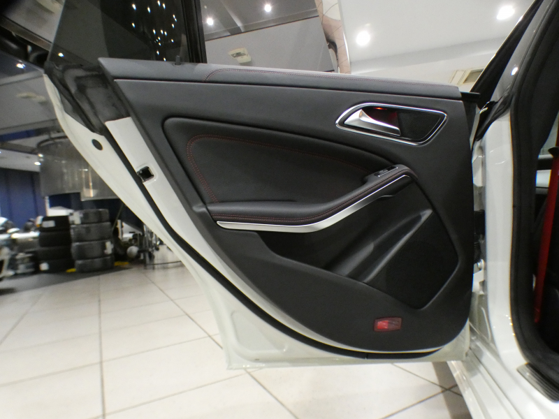 メルセデスベンツ Cクラス CLA250 ｼｭﾎﾟﾙﾄ 4MATIC ｼｭｰﾃｨﾝｸﾞﾌﾞﾚｰｸ AMGﾚｻﾞｰｴｸｽｸﾙｰｼﾌﾞPKG　後期 黒革 ☆ﾊﾟﾉﾗﾏSR ﾅﾋﾞTV carPlay ☆harman/k Bｶﾒﾗ PTS LEDﾗｲﾄ ｱﾝﾋﾞｴﾝﾄﾗｲﾄ AMGｽﾀｲﾘﾝｸﾞ&18AW　2年保証