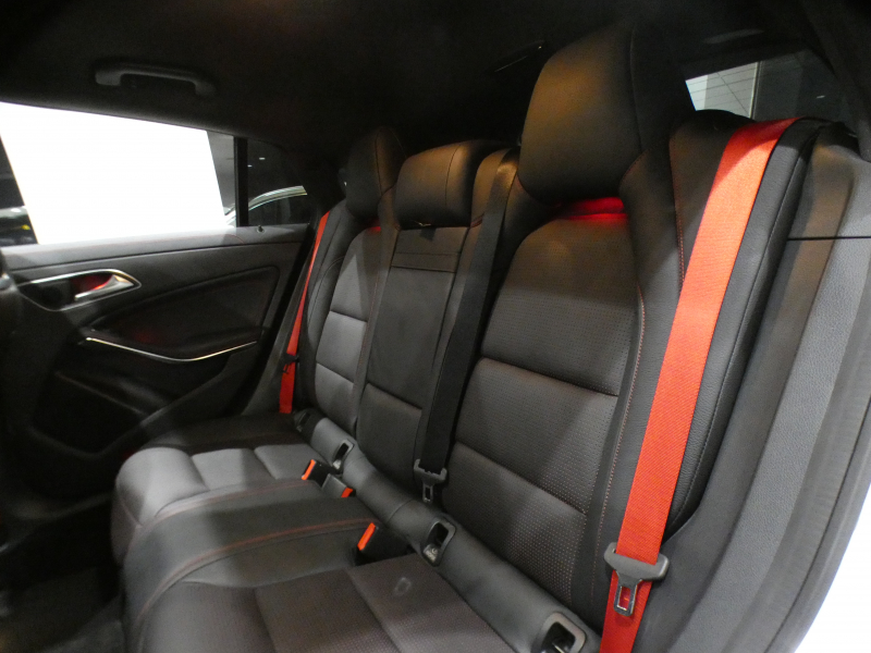 メルセデスベンツ Cクラス CLA250 ｼｭﾎﾟﾙﾄ 4MATIC ｼｭｰﾃｨﾝｸﾞﾌﾞﾚｰｸ AMGﾚｻﾞｰｴｸｽｸﾙｰｼﾌﾞPKG　後期 黒革 ☆ﾊﾟﾉﾗﾏSR ﾅﾋﾞTV carPlay ☆harman/k Bｶﾒﾗ PTS LEDﾗｲﾄ ｱﾝﾋﾞｴﾝﾄﾗｲﾄ AMGｽﾀｲﾘﾝｸﾞ&18AW　2年保証